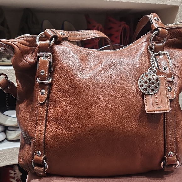 Coach Brown Leather Women's Bag Vintage Tote - Picture 1 of 3